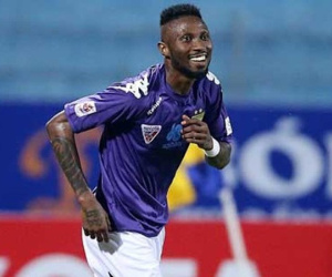 Bất ngờ trước lý do Hoàng Vũ Samson không thể sang Thai-League