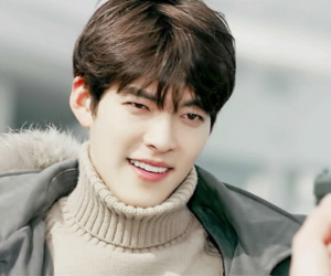 Kim Woo Bin đã trải qua ba lần hóa trị, 35 lần xạ trị sau 7 tháng