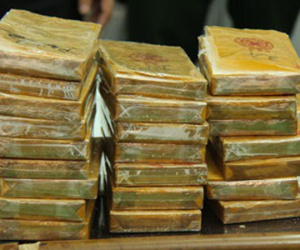 Nghi phạm cuối cùng trong nhóm mua bán 30 bánh heroin chờ ra tòa