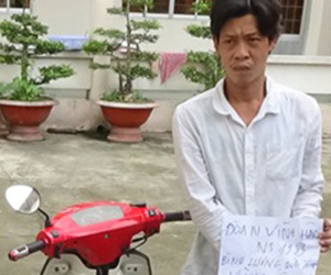 Bắt đối tượng trốn cai nghiện mang hung khí và áo nghi dính máu