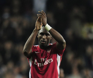 Cựu trung vệ Arsenal và tuyển Anh Sol Campbell sang Việt Nam