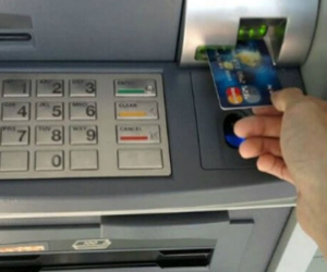 Thẻ tín dụng có thể không được rút quá 5 triệu đồng mỗi ngày