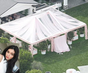 Kylie Jenner mở tiệc hồng trong biệt thự xác nhận sắp có con gái đầu lòng