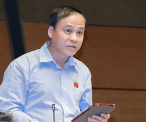 'Cán bộ đi đánh golf là quyền tham gia thể dục thể thao'
