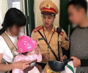 Cảnh sát giao thông thuyết phục thiếu phụ định nhảy cầu Chương Dương