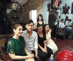 Lâm Khánh Chi và bạn trai rơi nước mắt vỡ òa hạnh phúc trong ngày dạm ngõ