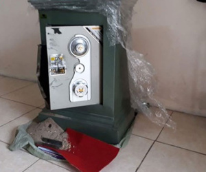 Dùng búa đinh phá két sắt trộm 200 triệu đồng