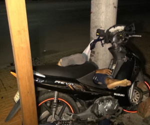 Tông xe vào cột điện, 2 thanh niên tử vong tại chỗ