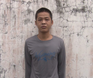 Bắt tại trận cặp vợ chồng chuyên giật bông tai trẻ em