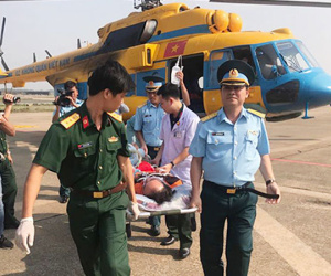 Trực thăng không quân cứu thuyền trưởng gặp nạn ở Trường Sa
