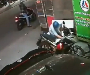 Clip: Trộm bỏ chạy trối chết sau 3 lần bẻ khóa xe máy bất thành