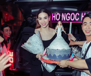 Hồ Ngọc Hà được mừng sinh nhật sớm trước khi đi Mỹ