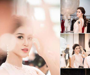 Á hậu Huyền My chọn tấm ảnh không có Á hậu Tú Anh để đăng facebook