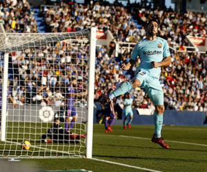 Suarez trở lại phong độ cao, Barca đại thắng ở vòng 12 La Liga