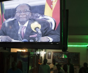 Zimbabwe hỗn loạn vì Tổng thống Mugabe không tuyên bố từ chức