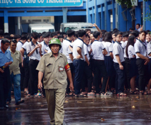 Cháy trường ở Sài Gòn, hàng trăm học sinh tháo chạy