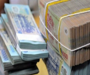 Lãi suất tiền gửi tăng giảm trái chiều