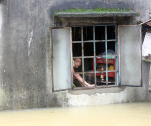 Người dân Quảng Nam lại tất bật 'chạy lũ'