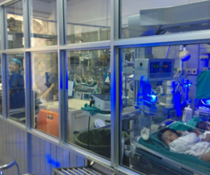 Nhiều bé sơ sinh Bắc Ninh chuyển về Hà Nội trong tình trạng nhiễm trùng