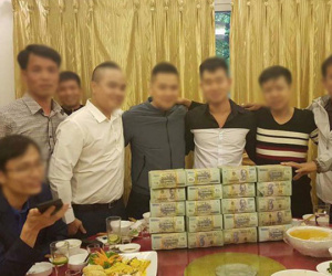 Ai đã bỏ 9 tỷ để mua hai chiếc sim 016.5555.5555 và 012.5555.5555?