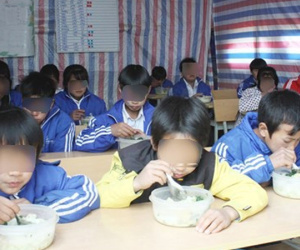 Bắt hiệu trưởng bán 6 tấn gạo của học sinh dân tộc bán trú