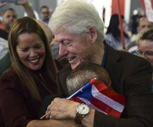 Bill Clinton mất bao tiền để dàn xếp bê bối tình ái?