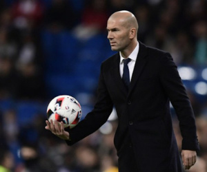 Real Madrid 'đại phẫu' quy mô lớn: 8 cầu thủ ra đi