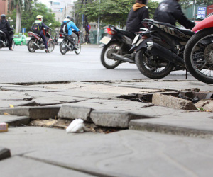 Sở Xây dựng Hà Nội lý giải việc đá vỉa hè 'bền vững 70 năm' bị vỡ nát