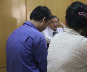 Vợ trung tá công an đưa hối lộ “cứu” chồng