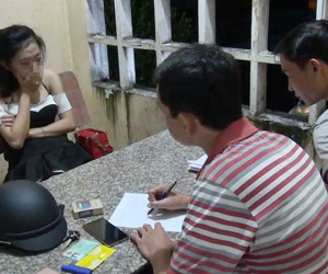 Bắt quả tang 5 cặp nam nữ mua bán dâm trong nhà nghỉ