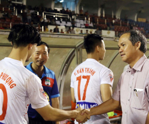 Bầu Đức phát ngôn sốc khi Công Phượng... cắt tóc