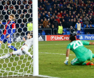 Man Utd thua trận đầu tiên tại Champions League mùa này