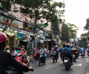 TP HCM: Cô gái mở cửa GrabCar gây tai nạn chết người