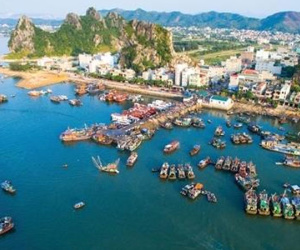 Đến đặc khu, vào casino, tự do xài tiền đô