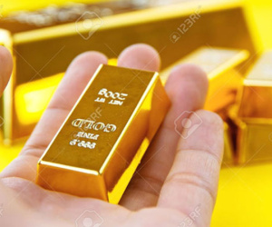 Giá vàng hôm nay 24/10: Rầm rộ bán tháo, xuyên ngưỡng nhạy cảm