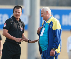 HLV của Thanh Hóa bị cấm chỉ đạo vì vạ miệng ở V-League
