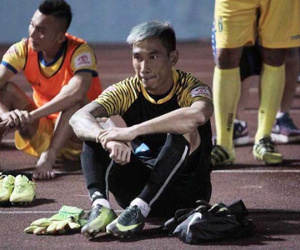 Tiêu cực ở V-League: Một mất mười ngờ!