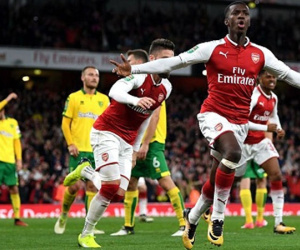 Arsenal chật vật thắng đội hạng Nhất nhờ tiền đạo 18 tuổi