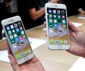 Lượng người bán iPhone 8 để mua iPhone X tăng đột biến