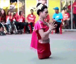 Màn múa của cô gái không chân
