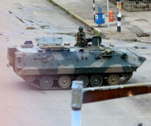 Zimbabwe tuyên bố cuộc binh biến khiến Mugabe từ chức là hợp pháp