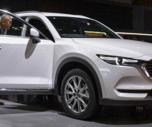 "Mục sở thị" vẻ đẹp ngoài đời thực của crossover 3 hàng ghế Mazda CX-8 mới