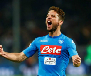 Napoli đòi lại ngôi đầu, Juventus thắng đậm tại Serie A