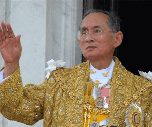 Bhumibol Adulyadej: Vị vua quốc dân trong tim triệu người Thái