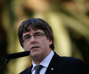 Catalonia hỗn loạn sau tuyên bố của Thủ hiến