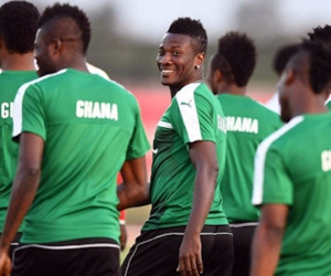 Đội trưởng tuyển Ghana lập hãng hàng không riêng