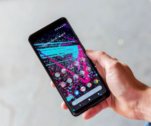 Google hứa sửa lỗi Pixel 2 XL và đền bù cho người dùng