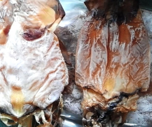 Thực hư thông tin mực giả làm bằng nhựa, đốt cháy như cao su