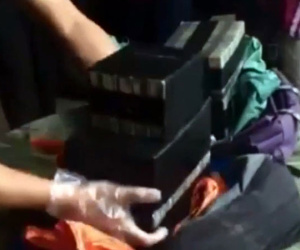 Video: 45 bánh heroin 'ẩn' dưới ghế xe khách
