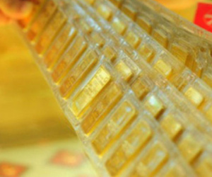 Giá vàng đi xuống đầu tuần
